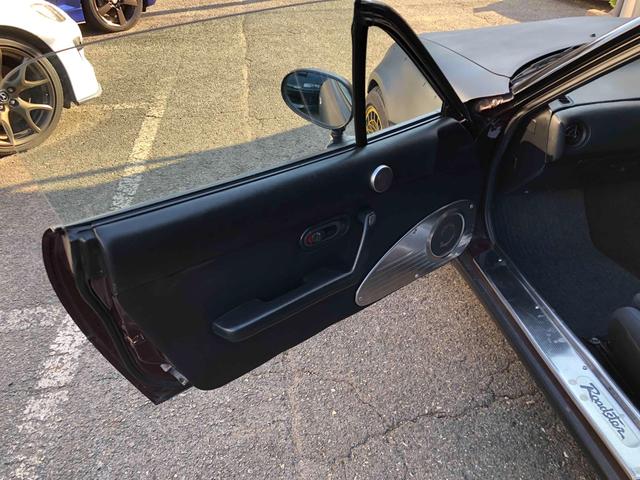 ユーノスロードスター Ｓスペシャル　５ＭＴ　テイン車高調　ハードトップ　モモステアリング　１５インチアルミホイール　オーバーフェンダー　ＣＤ　Ｂｌｕｅｔｏｏｔｈ　替つや消しブラック塗装　エアコン（41枚目）