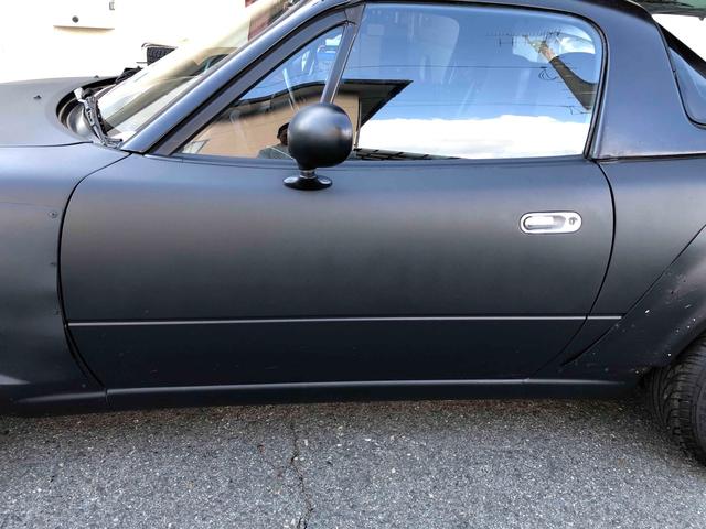ユーノスロードスター Ｓスペシャル　５ＭＴ　テイン車高調　ハードトップ　モモステアリング　１５インチアルミホイール　オーバーフェンダー　ＣＤ　Ｂｌｕｅｔｏｏｔｈ　替つや消しブラック塗装　エアコン（46枚目）