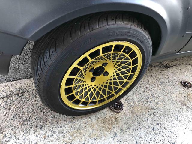 ユーノスロードスター Ｓスペシャル　５ＭＴ　テイン車高調　ハードトップ　モモステアリング　１５インチアルミホイール　オーバーフェンダー　ＣＤ　Ｂｌｕｅｔｏｏｔｈ　替つや消しブラック塗装　エアコン（52枚目）