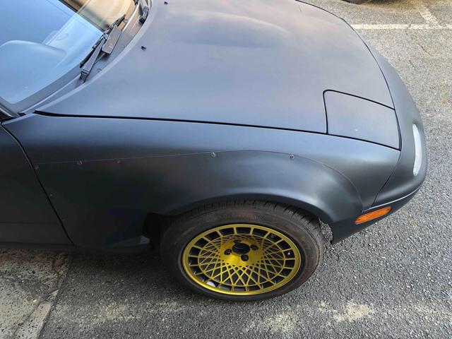 ユーノスロードスター Ｓスペシャル　５ＭＴ　テイン車高調　ハードトップ　モモステアリング　１５インチアルミホイール　オーバーフェンダー　ＣＤ　Ｂｌｕｅｔｏｏｔｈ　替つや消しブラック塗装　エアコン（53枚目）