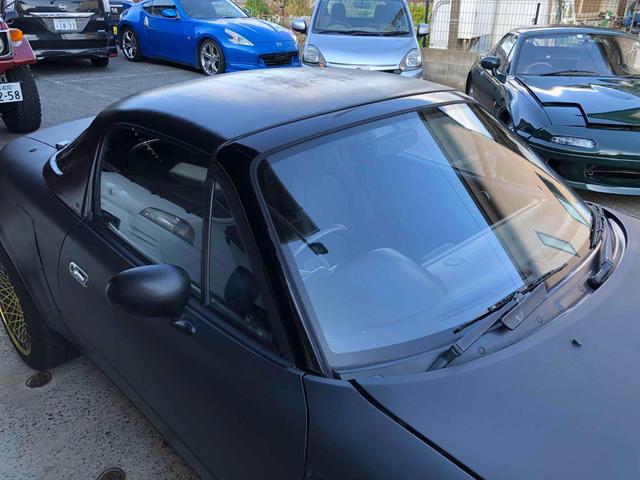 ユーノスロードスター Ｓスペシャル　５ＭＴ　テイン車高調　ハードトップ　モモステアリング　１５インチアルミホイール　オーバーフェンダー　ＣＤ　Ｂｌｕｅｔｏｏｔｈ　替つや消しブラック塗装　エアコン（54枚目）