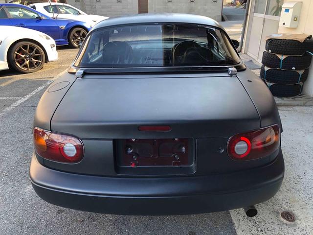 ユーノスロードスター Ｓスペシャル　５ＭＴ　テイン車高調　ハードトップ　モモステアリング　１５インチアルミホイール　オーバーフェンダー　ＣＤ　Ｂｌｕｅｔｏｏｔｈ　替つや消しブラック塗装　エアコン（62枚目）