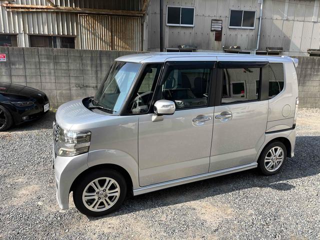 N-BOXカスタム G・Lパッケージ ETC 両側スライド・片側電動 ナビ TV HID スマートキー アイドリングストップ 電動格納ミラー ベンチシート CVT 盗難防止システム ABS ESC CD DVD再生 アルミホイール(18枚目)