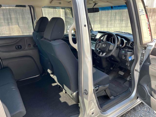 N-BOXカスタム G・Lパッケージ ETC 両側スライド・片側電動 ナビ TV HID スマートキー アイドリングストップ 電動格納ミラー ベンチシート CVT 盗難防止システム ABS ESC CD DVD再生 アルミホイール(27枚目)