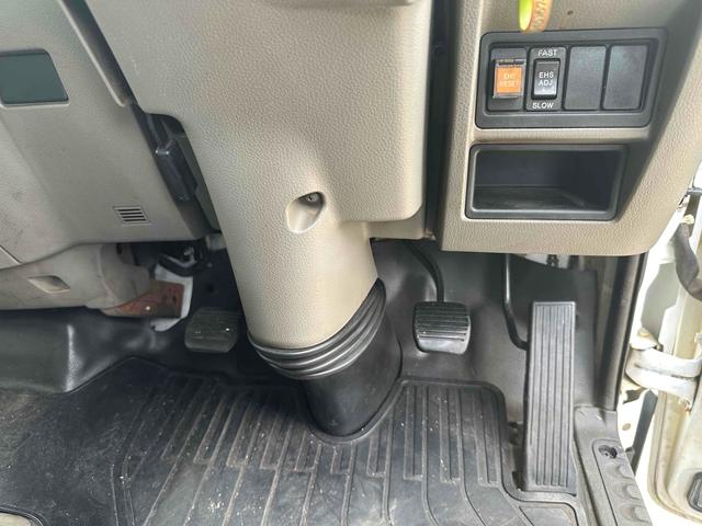 アトラストラック 　Ｗキャブ　トラック　ＭＴ　後輪ダブル　エアコン　パワーウィンドウ　運転席エアバッグ（10枚目）