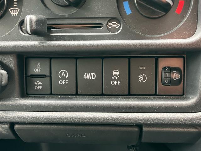 スーパーキャリイ Ｘリミテッド　４ＷＤ　ワンオーナー　禁煙車　衝突被害軽減システム　レーンアシスト　ＥＴＣ　ディスプレイオーディオ　Ｂｌｕｅｔｏｏｔｈ　ＨＤＭＩ　ＵＳＢ　ＬＥＤヘッドライト　キーレスエントリー　バックソナー（14枚目）