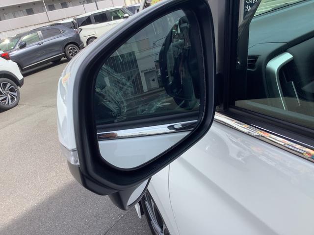 ヴォクシー ハイブリッドS-Z バックカメラ ナビ オートクルーズコントロール レーンアシスト 衝突被害軽減システム 両側電動スライドドア オートマチックハイビーム LEDヘッドランプ スマートキー 電動格納ミラー シートヒーター(24枚目)