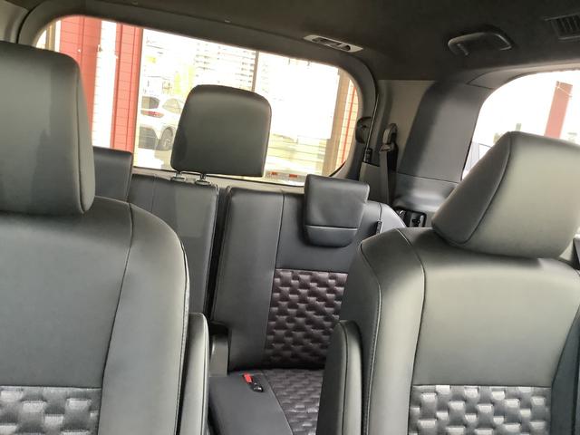 ヴォクシー ハイブリッドS-Z バックカメラ ナビ オートクルーズコントロール レーンアシスト 衝突被害軽減システム 両側電動スライドドア オートマチックハイビーム LEDヘッドランプ スマートキー 電動格納ミラー シートヒーター(30枚目)