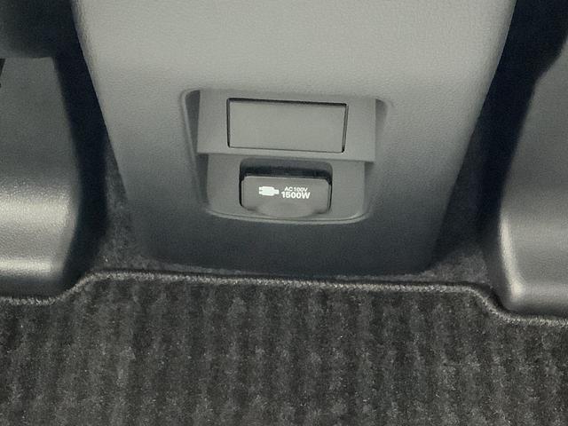 ヴォクシー ハイブリッドS-Z バックカメラ ナビ オートクルーズコントロール レーンアシスト 衝突被害軽減システム 両側電動スライドドア オートマチックハイビーム LEDヘッドランプ スマートキー 電動格納ミラー シートヒーター(32枚目)