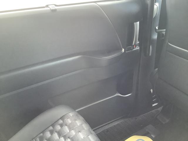 ヴォクシー ハイブリッドS-Z バックカメラ ナビ オートクルーズコントロール レーンアシスト 衝突被害軽減システム 両側電動スライドドア オートマチックハイビーム LEDヘッドランプ スマートキー 電動格納ミラー シートヒーター(35枚目)