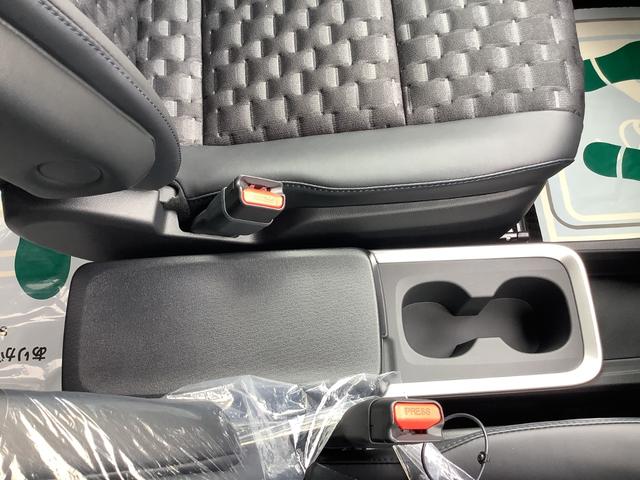 ヴォクシー ハイブリッドS-Z バックカメラ ナビ オートクルーズコントロール レーンアシスト 衝突被害軽減システム 両側電動スライドドア オートマチックハイビーム LEDヘッドランプ スマートキー 電動格納ミラー シートヒーター(38枚目)