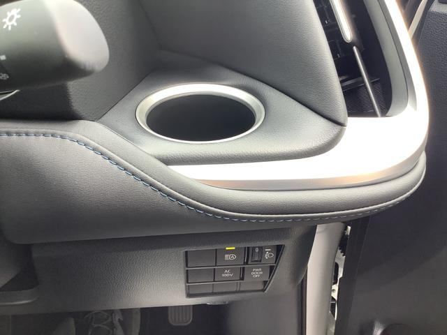 ヴォクシー ハイブリッドS-Z バックカメラ ナビ オートクルーズコントロール レーンアシスト 衝突被害軽減システム 両側電動スライドドア オートマチックハイビーム LEDヘッドランプ スマートキー 電動格納ミラー シートヒーター(40枚目)