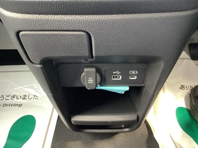 ステップワゴン e:HEVスパーダ 全周囲カメラ クリアランスソナー オートクルーズコントロール レーンアシスト パークアシスト 衝突被害軽減システム 両側電動スライドドア オートライト LEDヘッドランプ 電動リアゲート スマートキー(12枚目)