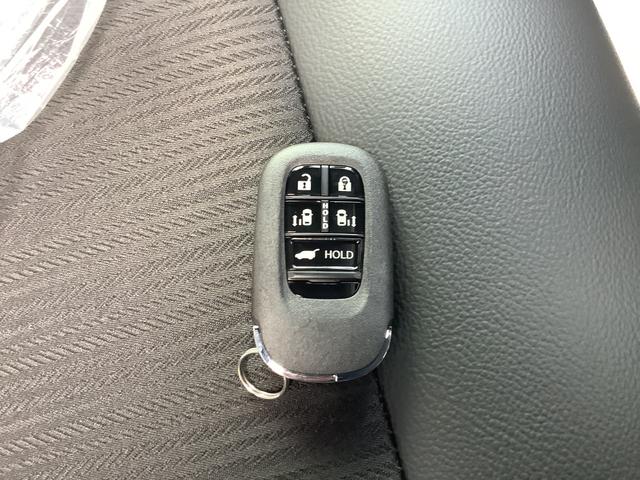 ステップワゴン e:HEVスパーダ 全周囲カメラ クリアランスソナー オートクルーズコントロール レーンアシスト パークアシスト 衝突被害軽減システム 両側電動スライドドア オートライト LEDヘッドランプ 電動リアゲート スマートキー(16枚目)