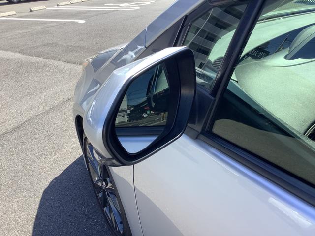 プリウス Sセーフティプラス ETC クリアランスソナー レーンアシスト オートクルーズコントロール パークアシスト 衝突被害軽減システム バックカメラ TV アルミホイール オートマチックハイビーム オートライト(22枚目)