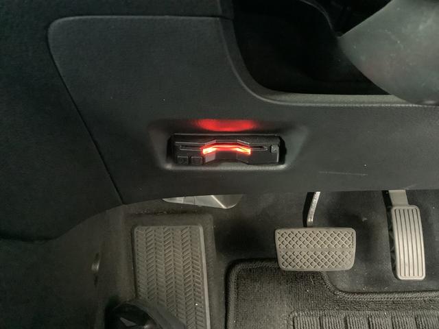 フィット ホーム　ＥＴＣ　バックカメラ　クリアランスソナー　オートクルーズコントロール　レーンアシスト　衝突被害軽減システム　オートライト　ＬＥＤヘッドランプ　スマートキー　電動格納ミラー　ＣＶＴ　盗難防止システム（13枚目）