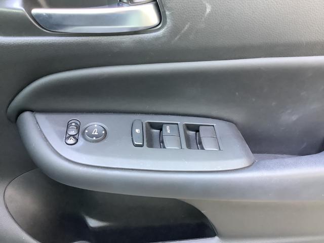 フィット ホーム　ＥＴＣ　バックカメラ　クリアランスソナー　オートクルーズコントロール　レーンアシスト　衝突被害軽減システム　オートライト　ＬＥＤヘッドランプ　スマートキー　電動格納ミラー　ＣＶＴ　盗難防止システム（15枚目）