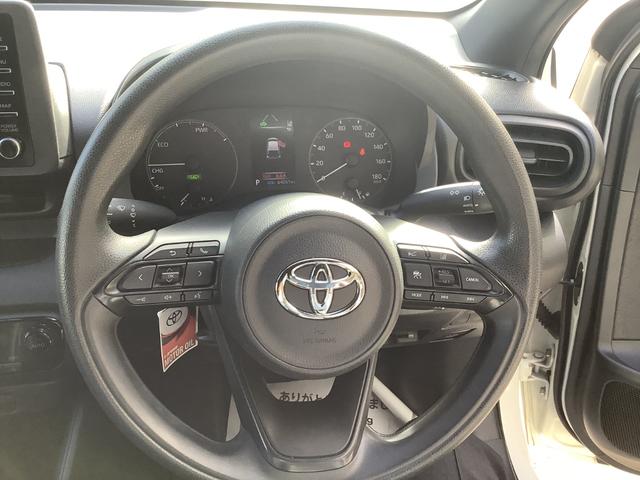 ヤリス ハイブリッドＸ　ＥＴＣ　バックカメラ　ナビ　クリアランスソナー　オートクルーズコントロール　レーンアシスト　衝突被害軽減システム　オートマチックハイビーム　オートライト　キーレスエントリー　電動格納ミラー　ＣＶＴ（2枚目）