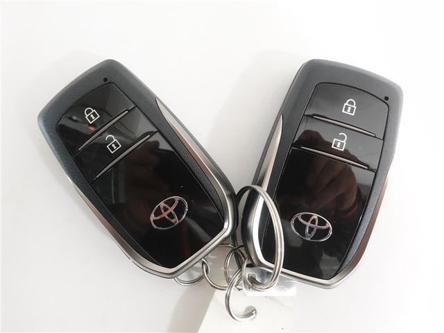 ＧＲヤリス ＲＺ　４ＷＤ　フルセグ　ミュージックプレイヤー接続可　バックカメラ　衝突被害軽減システム　ＥＴＣ　ドラレコ　ＬＥＤヘッドランプ　ワンオーナー　記録簿（18枚目）