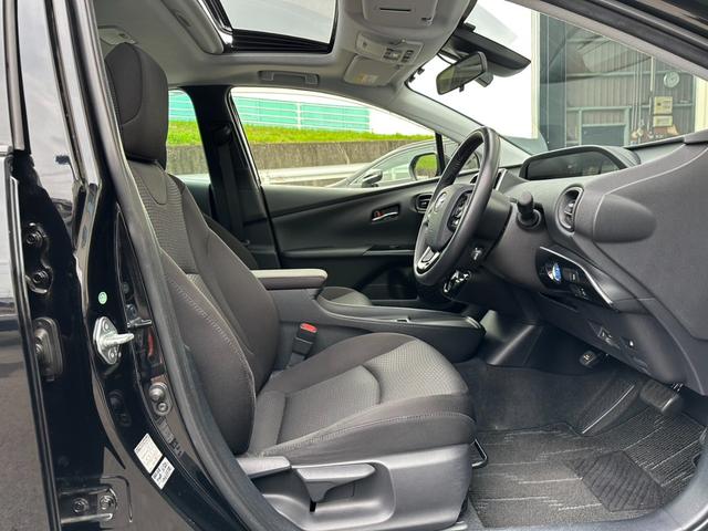 プリウス Ｓ　サンルーフ　モデリスタエアロ　純正ナビ　バックカメラ　フルセグ　Ｂｌｕｅｔｏｏｔｈ　ＣＤ　ＤＶＤ　レーダークルーズ　オートハイビーム　ドライブレコーダー　ＥＴＣ　ＬＥＤヘッドライト　クリアランスソナー（14枚目）
