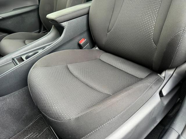 プリウス Ｓ　サンルーフ　モデリスタエアロ　純正ナビ　バックカメラ　フルセグ　Ｂｌｕｅｔｏｏｔｈ　ＣＤ　ＤＶＤ　レーダークルーズ　オートハイビーム　ドライブレコーダー　ＥＴＣ　ＬＥＤヘッドライト　クリアランスソナー（20枚目）