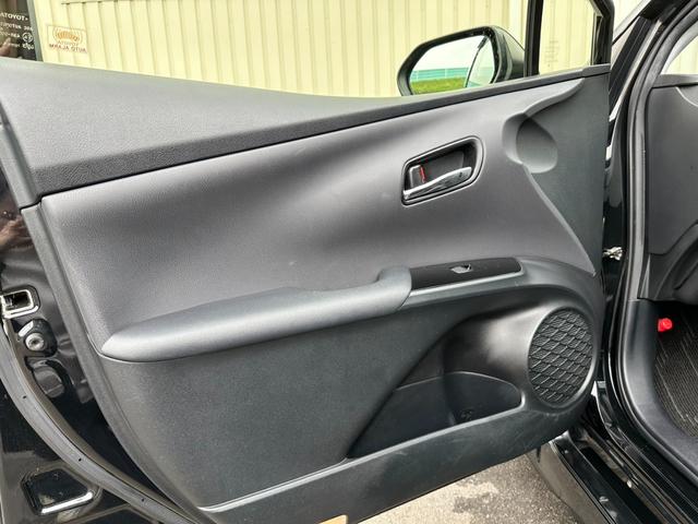 プリウス Ｓ　サンルーフ　モデリスタエアロ　純正ナビ　バックカメラ　フルセグ　Ｂｌｕｅｔｏｏｔｈ　ＣＤ　ＤＶＤ　レーダークルーズ　オートハイビーム　ドライブレコーダー　ＥＴＣ　ＬＥＤヘッドライト　クリアランスソナー（23枚目）
