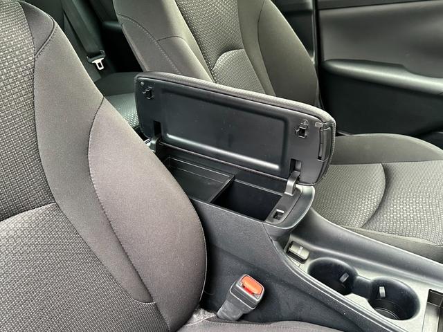 プリウス Ｓ　サンルーフ　モデリスタエアロ　純正ナビ　バックカメラ　フルセグ　Ｂｌｕｅｔｏｏｔｈ　ＣＤ　ＤＶＤ　レーダークルーズ　オートハイビーム　ドライブレコーダー　ＥＴＣ　ＬＥＤヘッドライト　クリアランスソナー（42枚目）