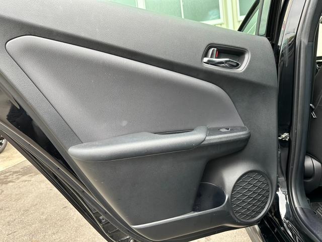 プリウス Ｓ　サンルーフ　モデリスタエアロ　純正ナビ　バックカメラ　フルセグ　Ｂｌｕｅｔｏｏｔｈ　ＣＤ　ＤＶＤ　レーダークルーズ　オートハイビーム　ドライブレコーダー　ＥＴＣ　ＬＥＤヘッドライト　クリアランスソナー（51枚目）