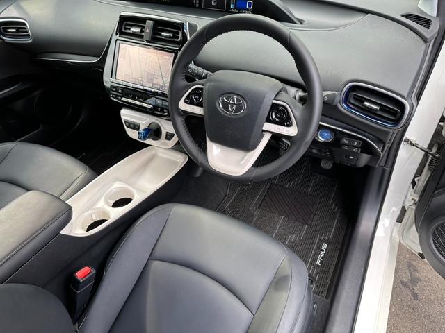 プリウス Aツーリングセレクション 純正9インチナビ HUD シートヒーター レーダークルーズ オートハイビーム クリソナ BSM LEDヘッドライト 17インチAW ブラックレザー ETC フルセグ バックカメラ Bluetooth(15枚目)