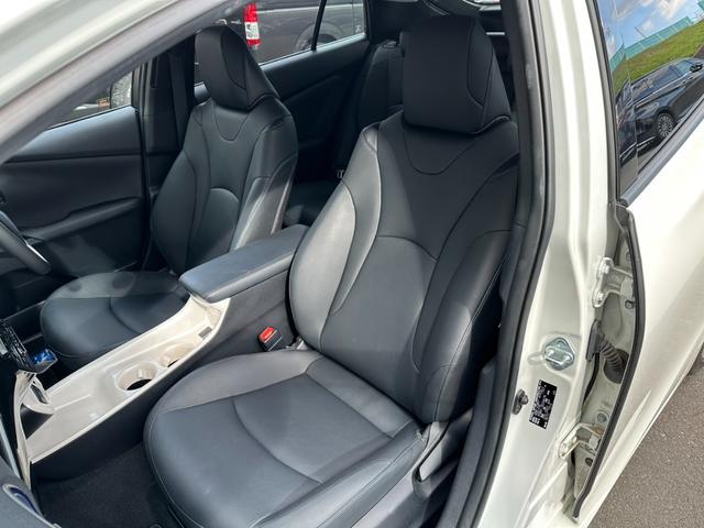 プリウス Aツーリングセレクション 純正9インチナビ HUD シートヒーター レーダークルーズ オートハイビーム クリソナ BSM LEDヘッドライト 17インチAW ブラックレザー ETC フルセグ バックカメラ Bluetooth(18枚目)