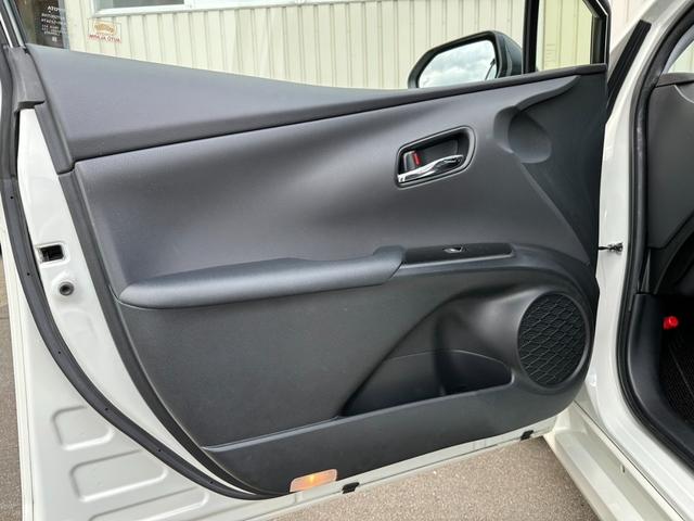 プリウス Aツーリングセレクション 純正9インチナビ HUD シートヒーター レーダークルーズ オートハイビーム クリソナ BSM LEDヘッドライト 17インチAW ブラックレザー ETC フルセグ バックカメラ Bluetooth(23枚目)