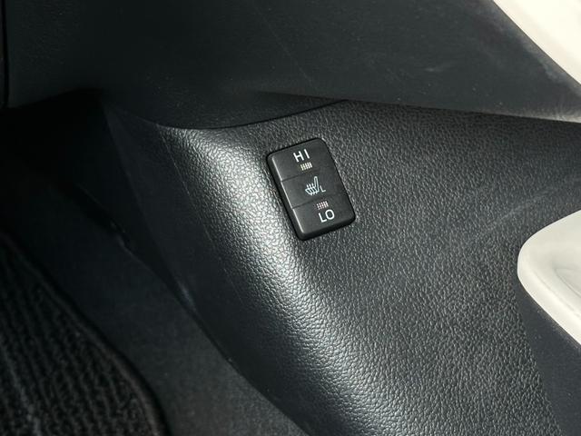 プリウス Aツーリングセレクション 純正9インチナビ HUD シートヒーター レーダークルーズ オートハイビーム クリソナ BSM LEDヘッドライト 17インチAW ブラックレザー ETC フルセグ バックカメラ Bluetooth(34枚目)