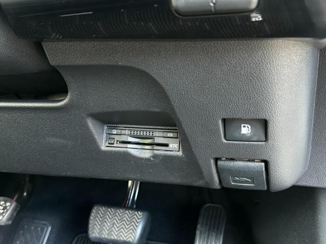 プリウス Aツーリングセレクション 純正9インチナビ HUD シートヒーター レーダークルーズ オートハイビーム クリソナ BSM LEDヘッドライト 17インチAW ブラックレザー ETC フルセグ バックカメラ Bluetooth(45枚目)