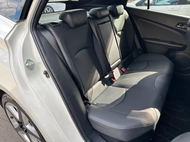 プリウス Aツーリングセレクション 純正9インチナビ HUD シートヒーター レーダークルーズ オートハイビーム クリソナ BSM LEDヘッドライト 17インチAW ブラックレザー ETC フルセグ バックカメラ Bluetooth(47枚目)