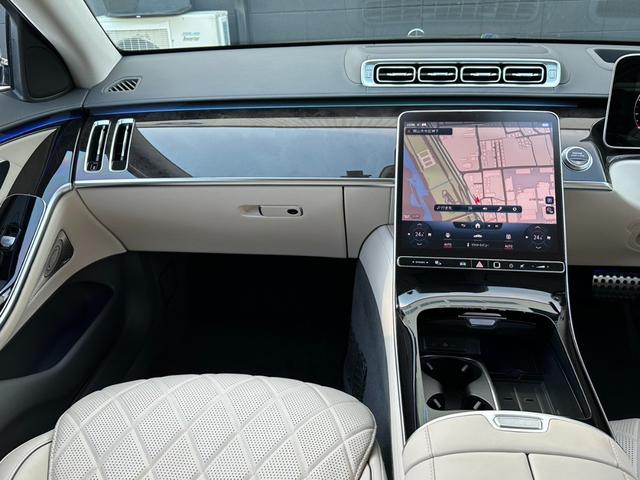Sクラス S500 4マチック AMGライン レザーエクスクルーシブPKG ベーシックPKG 3Dブルメスター 3Dコックピット HUD 白革 パノラマルーフ 360°カメラ パフュームアトマイザー アンビエントライト 前後ドラレコ クリソナ(28枚目)