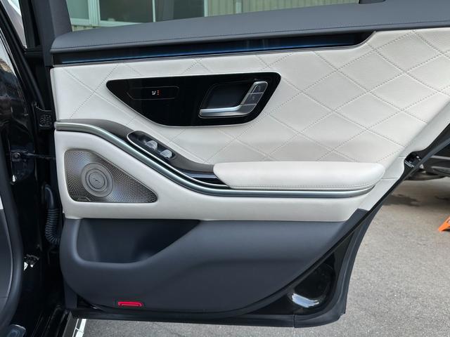 Sクラス S500 4マチック AMGライン レザーエクスクルーシブPKG ベーシックPKG 3Dブルメスター 3Dコックピット HUD 白革 パノラマルーフ 360°カメラ パフュームアトマイザー アンビエントライト 前後ドラレコ クリソナ(56枚目)