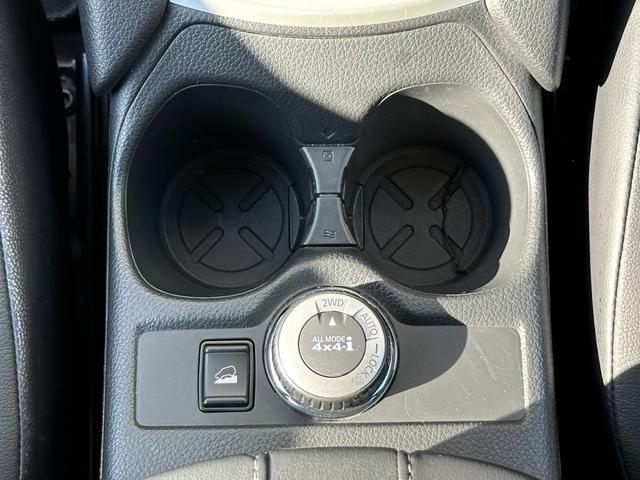 エクストレイル 20Xi ハイブリッド 4WD 純正9インチナビ パノラミックビューモニター フルセグテレビ インテリジェントルームミラー プロパイロット パワーバックドア 電動パーキング クリアランスソナー ブラインドスポットモニター(33枚目)