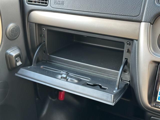 バモスホビオ 　モデスト　ステップバン仕様　全塗装　シートカバー　ナビ　Ｂｌｕｅｔｏｏｔｈ　フルセグＴＶ　ＤＶＤ　ＣＤ　モケットカバー　キーレス　デュアルスライドドア　前席パワーウインドウ　エアコン　エアバック（25枚目）