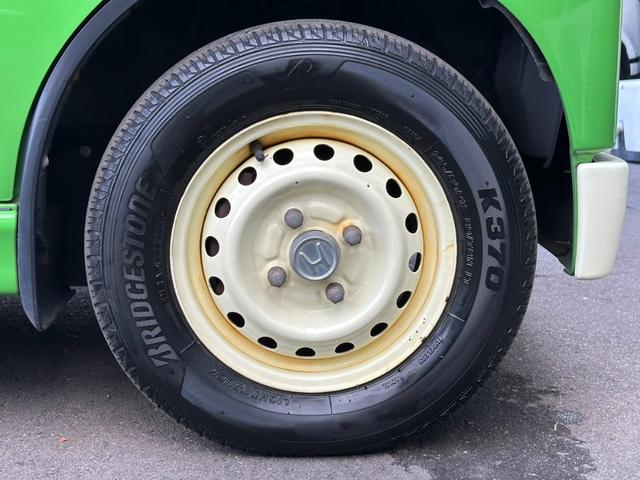 バモスホビオ 　モデスト　ステップバン仕様　全塗装　シートカバー　ナビ　Ｂｌｕｅｔｏｏｔｈ　フルセグＴＶ　ＤＶＤ　ＣＤ　モケットカバー　キーレス　デュアルスライドドア　前席パワーウインドウ　エアコン　エアバック（50枚目）