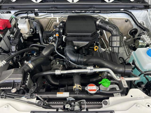 XC 4WD 届出済未使用車 セーフティサポート シートヒーター LEDヘッド クルーズコントロール レーンキープアシスト スマートキー オートライト 革巻きステアリング フォグライト(19枚目)