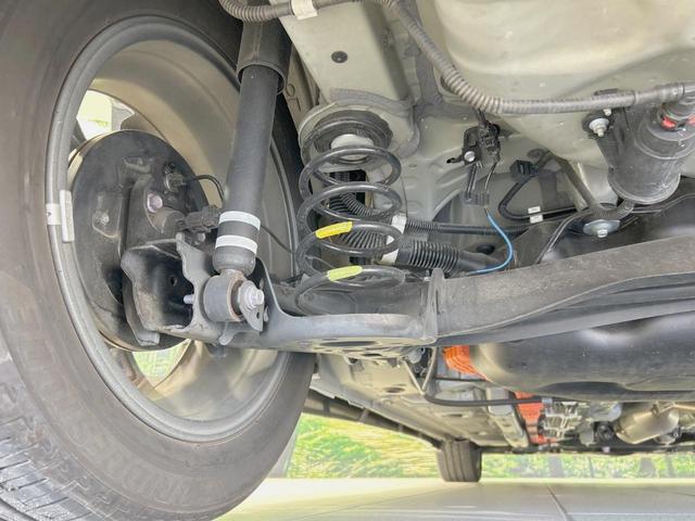 アクア Ｚ　モデリスタエアロ　純正１０．５型ナビ　全周囲カメラ　禁煙車　衝突軽減装置　レーダークルーズ　デジタルインナーミラー　ブライドスポットモニター　ハーフレザー　パワーシート　ＬＥＤヘッド／フォグ（21枚目）