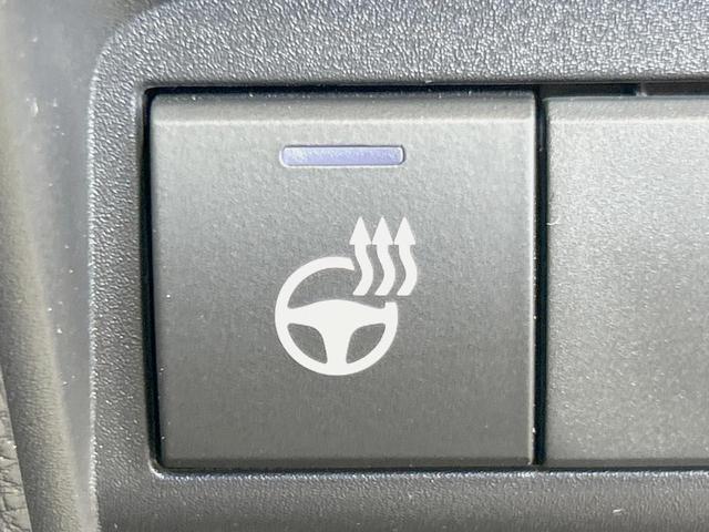アクア Ｚ　モデリスタエアロ　純正１０．５型ナビ　全周囲カメラ　禁煙車　衝突軽減装置　レーダークルーズ　デジタルインナーミラー　ブライドスポットモニター　ハーフレザー　パワーシート　ＬＥＤヘッド／フォグ（28枚目）
