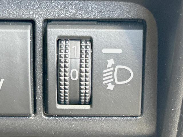 アクア Ｚ　モデリスタエアロ　純正１０．５型ナビ　全周囲カメラ　禁煙車　衝突軽減装置　レーダークルーズ　デジタルインナーミラー　ブライドスポットモニター　ハーフレザー　パワーシート　ＬＥＤヘッド／フォグ（31枚目）