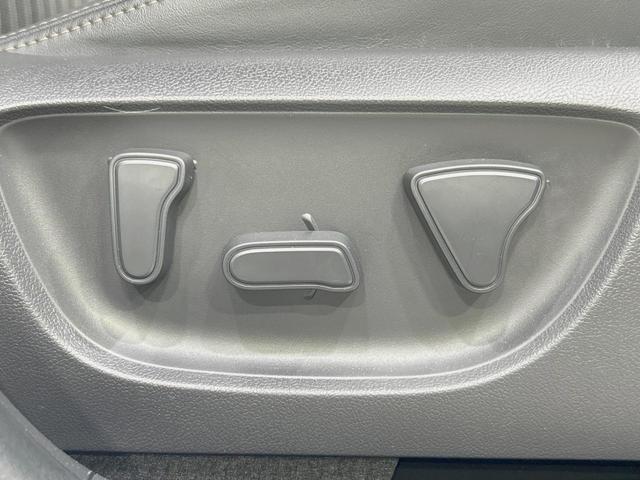 アクア Ｚ　モデリスタエアロ　純正１０．５型ナビ　全周囲カメラ　禁煙車　衝突軽減装置　レーダークルーズ　デジタルインナーミラー　ブライドスポットモニター　ハーフレザー　パワーシート　ＬＥＤヘッド／フォグ（34枚目）