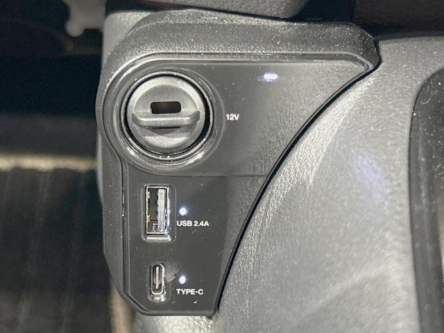 アクア Ｚ　モデリスタエアロ　純正１０．５型ナビ　全周囲カメラ　禁煙車　衝突軽減装置　レーダークルーズ　デジタルインナーミラー　ブライドスポットモニター　ハーフレザー　パワーシート　ＬＥＤヘッド／フォグ（46枚目）