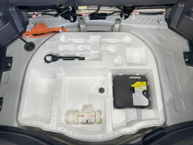 アクア Ｚ　モデリスタエアロ　純正１０．５型ナビ　全周囲カメラ　禁煙車　衝突軽減装置　レーダークルーズ　デジタルインナーミラー　ブライドスポットモニター　ハーフレザー　パワーシート　ＬＥＤヘッド／フォグ（59枚目）