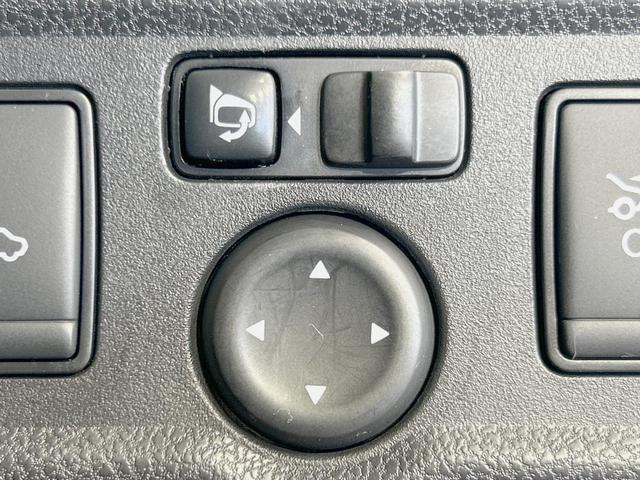 ノート ｅ－パワー　Ｘ　純正ナビ　バックカメラ　衝突被害軽減　禁煙車　コーナーセンサー　スマートキー　車線逸脱警報　オートライト　オートエアコン　純正１５インチアルミ　Ｂｌｕｅｔｏｏｔｈ　ＣＤ　フルセグ（32枚目）
