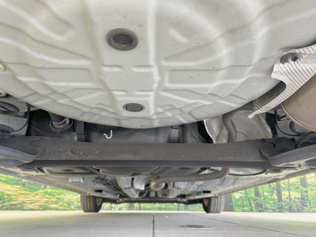 ノート ｅ－パワー　Ｘ　禁煙車　衝突軽減装置　車線逸脱警報　踏み間違い防止装置　ハイビームアシスト　スマートキー　ＥＴＣ　フロント／バックソナー　純正１５インチアルミ　電動格納ミラー　バニティミラー　盗難防止システム（19枚目）