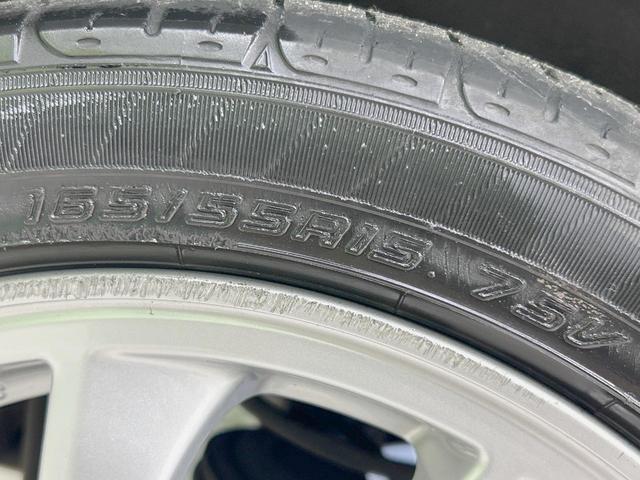 ミラカスタム ＲＳ　純正ナビ　バックカメラ　禁煙車　ＨＩＤヘッド　ターボ　４ＷＤ　ＥＴＣ　オートエアコン　純正１５インチアルミ　革巻きステアリング　電動格納ミラー　スマートキー　盗難防止システム　バニティミラー（43枚目）