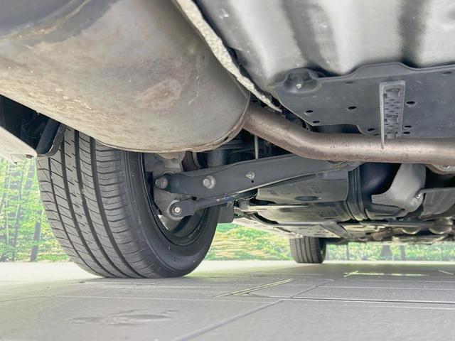 クラウン ロイヤルサルーン　純正８型ナビ　バックカメラ　禁煙車　クルーズコントロール　ＨＩＤヘッド　フルセグ　ＥＴＣ　パワーシート　フロントフォグランプ　スマートキー　木目調革巻きハンドル　サイド／カーテン／ニーエアバック（21枚目）